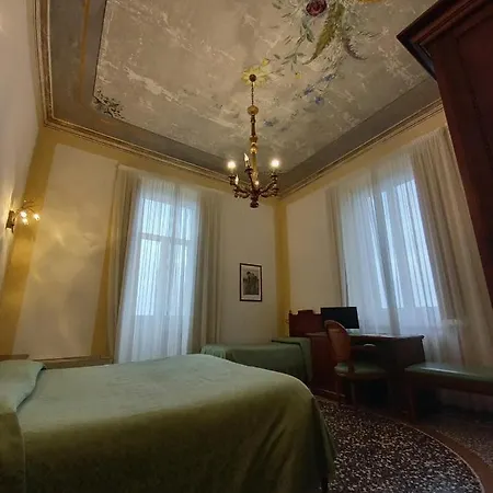 Viola Country house